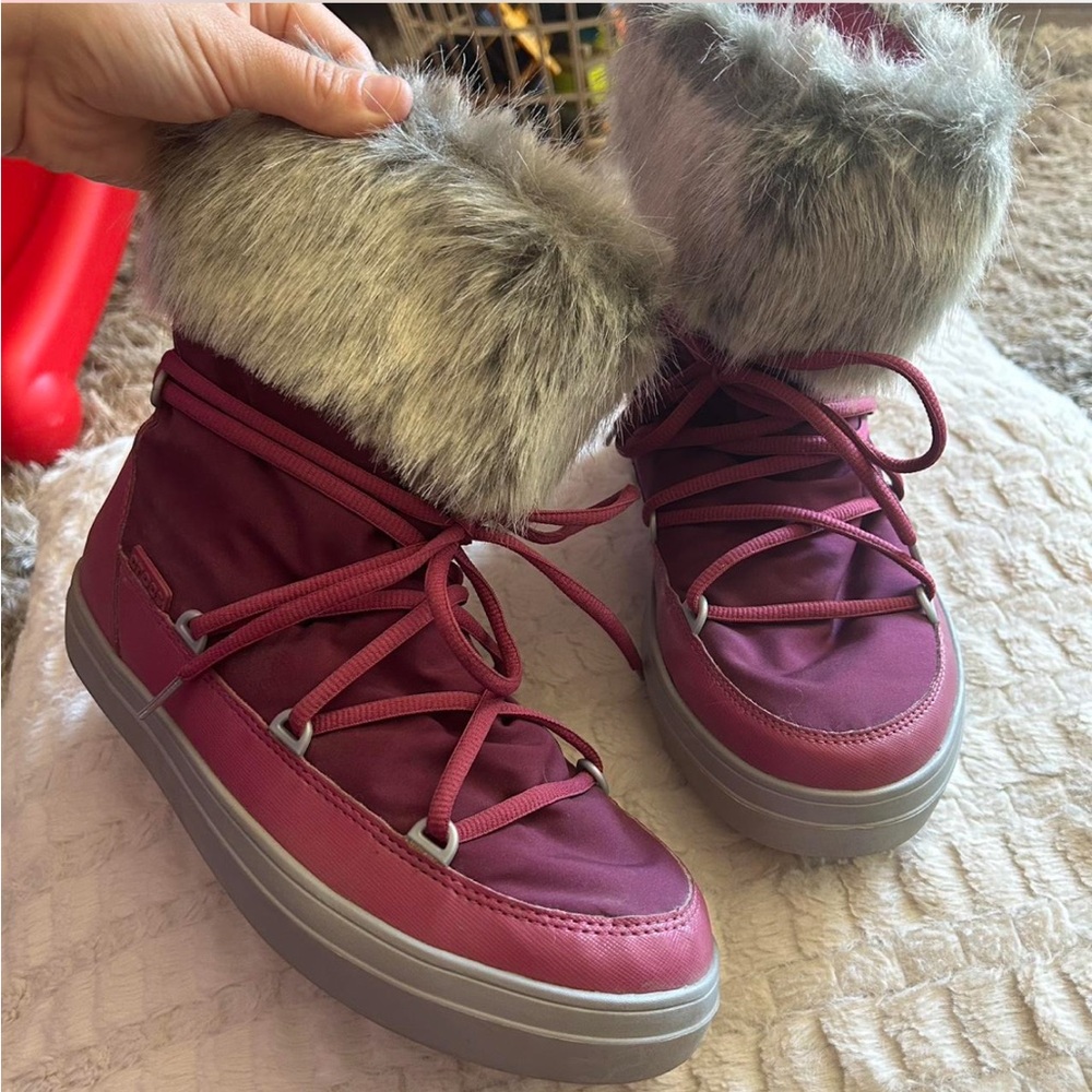 CROCS Burgundy Winter Boots with Gray Fur